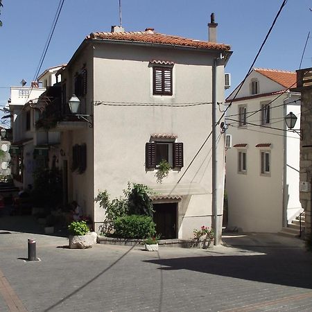 Apartments Dobrinj Esterno foto